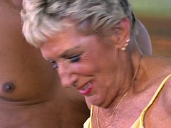 デカチン, 黒人, フェラチオ, 黒人, 異人種間, 淫乱熟女, 三人, オッパイの