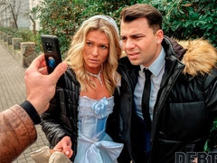 Blond, Pijpbeurt, Man die toekijkt, Fetisj, Handbeurt, Hardcore, Moeder die ik wil neuken, Tatoeage