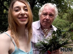 18 jahre, Blasen, Gehörnter ehemann, Hundestellung, Hd, Pov, Dürr, Titten