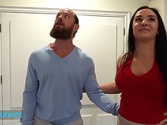 Gros seins, Sucer une bite, Brunette brune, Éjaculation interne, Hd, Léchez, Chatte, Réalité