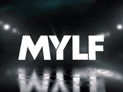 Grosse titten, Blondine, Blasen, Vollbusig, Besamung, Spermaladung, Kehlenfick, Milf