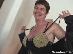 Sultry milady at old pussy action