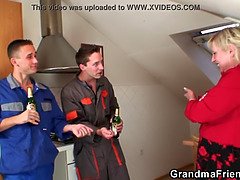 美人, ブロンド, フェラチオ, エロ熟女, イマラチオ, 手コキする, 淫乱熟女, 義母