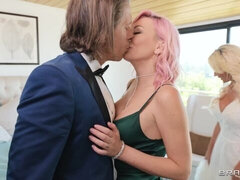 アナル, ベッドルーム, デカ尻, フェラチオ, 結婚, バック, 淫乱熟女, 三人