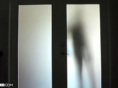 Aubree Valentine's BBC bull gets a hot surprise waiting for her in shared wet waiting room