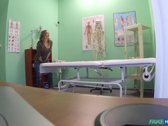 Enthousiasteling, Pijpbeurt, Arts, Hondjeshouding, Likken, Verpleegster, Spuiten, Speelgoed