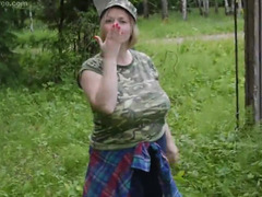 ぽっちゃり, 巨乳な, ヨーロピアン, 熟年, アウトドア, 公共, 赤毛, オッパイの