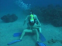 Большие сиськи, Минет, Сумасшедшие, Семяизвержение, Смазливые, Ласковые ручки, Киски, Под водой