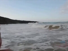 Enthousiasteling, Bruinharig, Sperma in gezicht, Fetisj, Voeten fetish, Hd, Buiten, Tieten likken