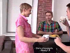 Amateur, Mamada, Corridas, Europeo, Sexo duro, Besar, Tatuaje, Adolescente