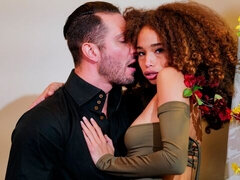 Cul, Grosse bite, Sucer une bite, En levrette, Interracial, Seins naturels, Pénis, Maigrichonne