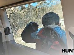 Gros seins, Brunette brune, Attrapée, Cocu, Hard, Pov, Public, Nénés