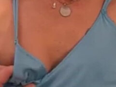 Leie, Grosser schwanz, Spermaladung, Aufs gesicht abspritzen, Erstes mal, Handjob, Selbstgemacht, Titten