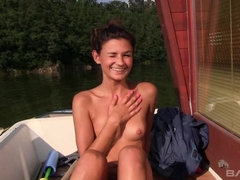 18 jahre, Braunhaarige, Masturbation, Schulmädchen, Solo, Jungendliche (18+), Spielzeuge