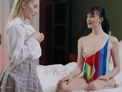 18 jahre, Arsch, Lesbisch, Masturbation, Muschi, Dürr, Entkleiden, Jungendliche (18+)