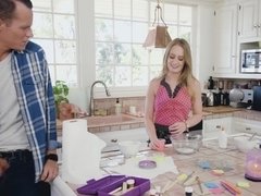 Блондинки, На кухне, Натуральные сиськи, Молоденькие