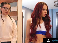 69, Gros cul, Lesbienne, Culottes ou slips, Rousse roux, Adolescente, Plan cul à trois, Nénés