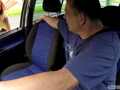 Blonde, Sucer une bite, Voiture, Branlette thaïlandaise, Léchez, De plein air, Chatte, Adolescente