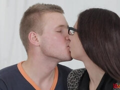 Минет, Семяизвержение, Очки, На публике, Киски, Реалити, Бритые, Сиськи