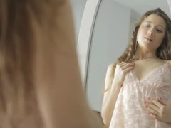 Braunhaarige, Dildo, Lingerie, Masturbation, Spielzeuge