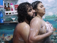 Amateur, Gros seins, Sucer une bite, Brunette brune, Indienne, Chatte, Douche, Mouillée