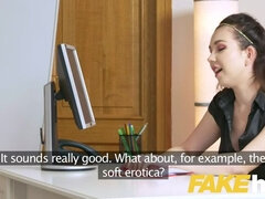 Amateur, Entrevista, Rubia, Morena, Rostro sentado, Lamidas, Oficina, Mojado