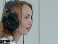 Éjaculation interne, En levrette, Doigter, Hard, Interracial, Léchez, Chatte, Chevaucher