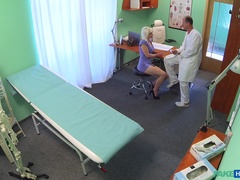 Enthousiasteling, Blond, Pijpbeurt, Arts, Verpleegster, Kut duiken, Uniformpje, Bekijker