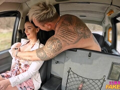 Sucer une bite, Plantureuse, Tchèque, Masturbation, Seins naturels, Chatte, Fessée, Tatouage