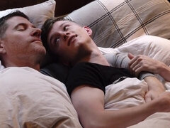 Felix Maze loves being the bottom for the dominant DILF