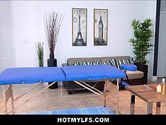 Skinny huge tits blonda milf step mommy banged by step sonnie during massage