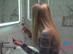 Hot spoiled teen Paris White erotic video