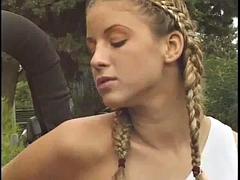Nana, Blonde, Sucer une bite, Tir de sperme, Groupe, Lesbienne, Mère que j'aimerais baiser, Public