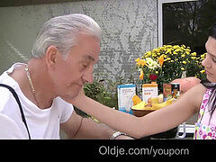 Adorable, Sucer une bite, Grandpère, Léchez, Adolescente