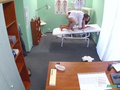 Amateur, Sucer une bite, Tromperie, Médecin, Doigter, Chatte, Lécher le sphincter, Voyeur