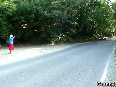 Arsch, Schönheit, Schlampe, Auto, Geile alte tussi, Milf, Mutti, Stiefmutter