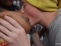 Большая жопа, Минет, Межрасовый секс, Лизание, Милф, Порнозвезда, Киски, Влажная