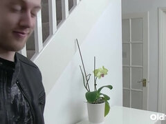 ぽっちゃり, デカ尻, デカパイ, イギリス人, エロ熟女, バック, 淫乱熟女, ラフ