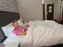 Amateur, Culo grande, Rubia, Universidad, Hotel, Pov, Adolescente, Trio