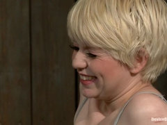 Sadomasochismus, Fesselspiele, Domination, Fingern, Erniedrigung, Schmerz, Bestrafung, Rasiert