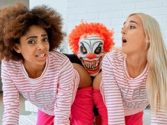 Cul, Noire, Blonde, Sucer une bite, Queue, En levrette, Interracial, Plan cul à trois