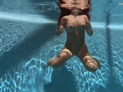 18 jahre, Grosser arsch, Frau, Hd, Ungarisch, Pool, Jungendliche (18+), Unter wasser