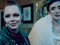 Tussi, Grosse titten, Blasen, Erotisch, Aufs gesicht abspritzen, Flotter dreier