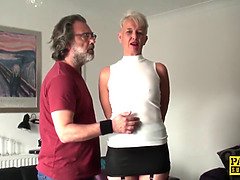 Bondage domination sadisme masochisme, Grosse bite, Sucer une bite, Britannique, Éjaculer dans la bouche, Humiliation, Mature, Avaler