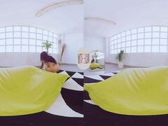 Grote mammen, Bruinharig, Rondborstig, Ondergoed, Masturbatie, Gezichtspunt, Alleen, Speelgoed