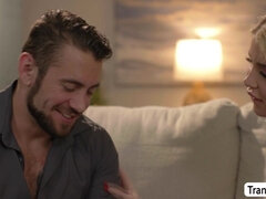 Anaal, Grote mammen, Vriendje, Rondborstig, Diep in de keel, Ladyboy, Anaal likken, Shemale