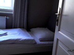 Arsch, Braunhaarige, Geile alte tussi, Gehörnter ehemann, Schwanz, Europäisch, Pov, Ablutschen