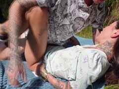 Брюнетки, Сперма во рту, Сосущие