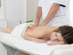 18 jahre, In den arsch, Grosser schwanz, Blasen, Puppe, Massage, Natürlichen titten, Titten