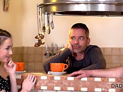 Bedriegen, Daddy, Vriendin, Hardcore, Hd, Mager, Tiener, Tieten likken